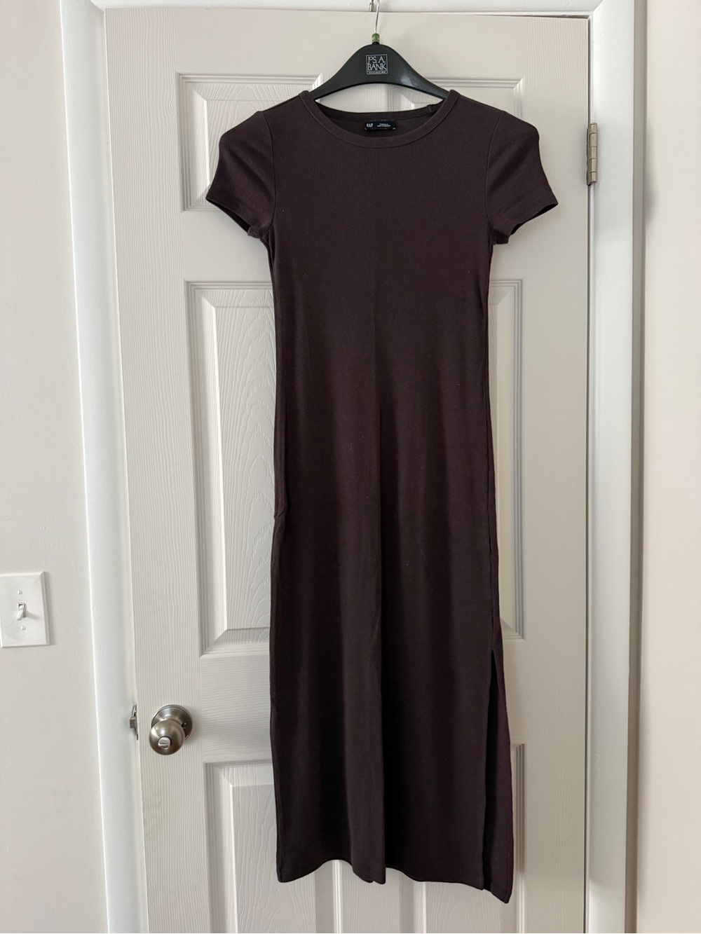 GAP Short-Sleeve Ribbed Knit Maxi Dress in Dark Brown
